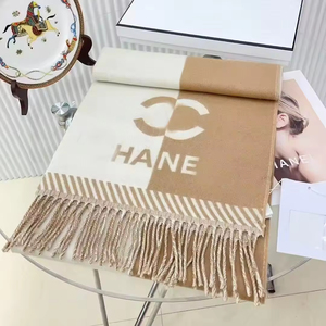 Sciarpa Invernale per Bambini in Cashmere Jacquard Double-Face - Scialle Lungo con Design a Blocchi di Colore e Lettere Multifunzione - Product Image 6