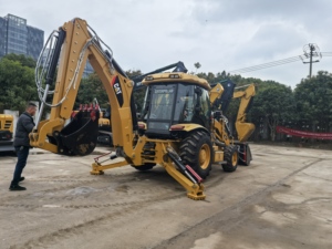Used CAT 420F Backhoe Loader Japan Original Telescopic Digging Arm 4‑in‑1 Bucket Low Hours Original <b>Paint</b> CE Certified In Stock - Product Image 5