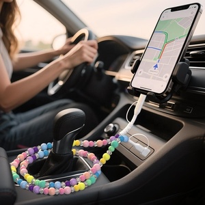 Cargador de Teléfono Tipo C con Cuentas de Colores para Auto y Computadora con Carga Rápida - Regalo para Mujer, Souvenir - Product Image 2