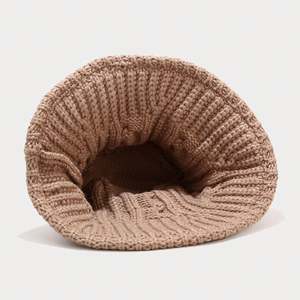 Chapeau Bob Femme Tendance Automne Hiver en Tricot Jacquard Tressé Fait Main en Fil Épais - Product Image 5