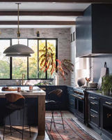 Armoires de cuisine Shaker vert marine mat Vermont avec plan de travail en bois, ensemble d'armoires de style côtier pour projets résidentiels personnalisés