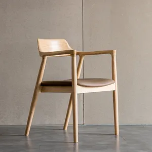 现代斯堪的纳维亚风格设计实木灰木椅北欧皮革餐厅餐椅CY126
