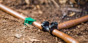 Conector de Início para Fita de Irrigação Plástica Layflat 3/8\" X 1/2\" para Uso em Estufas - Product Image 6