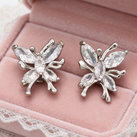 Boucles d'oreilles tendance en cuivre en forme de papillon à clipser, design clouté, pour soirée, sensation de luxe léger, accessoire DIY haut de gamme