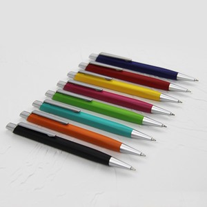 Bolígrafo <span class=keywords><strong>de</strong></span> punta cuadrada con pulsador <span class=keywords><strong>de</strong></span> cuatro puntos, semimetálico - Product Image 1