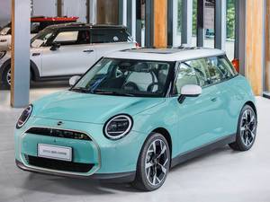 Lightspeed <span class=keywords><strong>Mini</strong></span> 2026 Électrique 466 km <span class=keywords><strong>COOPER</strong></span> E Édition Classique avec Moteur 100-150 kW et Batterie 50-70 kWh - Product Image 3