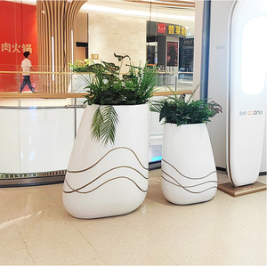 Maceta de Fibra de Vidrio, Diseño Moderno y Creativo, Macetas para Interiores de Centros Comerciales, Patrón Irregular, Adorno Blanco y Dorado - Product Image 2