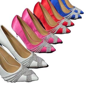 Chaussures à talons hauts en satin de luxe pour femmes, avec cristaux, bout pointu fin, tendance mode été, plusieurs couleurs, fabrication directe OEM - Product Image 1