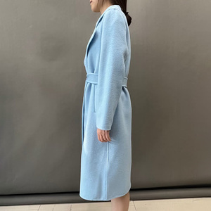<span class=keywords><strong>Cappotto</strong></span> Lungo da Donna in Cashmere <span class=keywords><strong>Azzurro</strong></span> Chiaro di Nuova Collezione in Vera Lana <span class=keywords><strong>con</strong></span> Cintura - Product Image 4