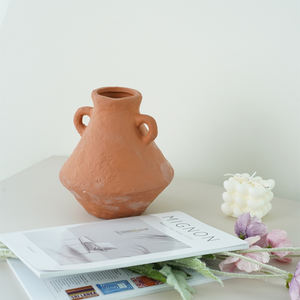 Petit vase de poterie <span class=keywords><strong>en</strong></span> terre cuite et <span class=keywords><strong>en</strong></span> argile de style nordique antique décoration de table de mariage personnalisable unique pour le jardin intérieur - Product Image 3