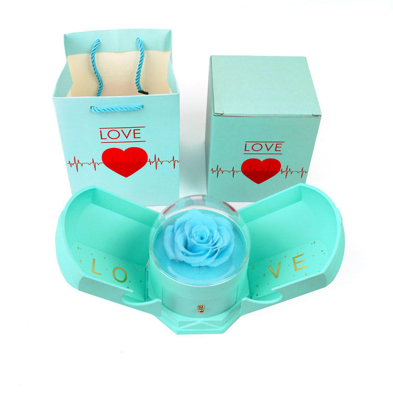 มีสีเขียวขุ่น