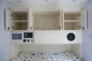 Fournisseur mondial Australie Road Legal Minimalist Tiny Trailer RV <span class=keywords><strong>Teardrop</strong></span> avec bouches d'aération Réfrigérateur coulissant - Product Image 4