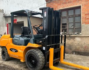 Original Japanese Toyota FD50/FD20/FD30 Used Mini Diesel <b>Forklift</b> Truck 5Ton 3Ton 7200KG 0-2000 Hours for Hot Sale - Product Image 4