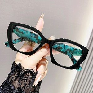 Occhiali da Lettura Vintage Leopardati Anti Luce Blu 2026, <span class=keywords><strong>Montatura</strong></span> Unisex - Product Image 5