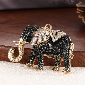 Porte-clés personnalisé en alliage de zinc 3D éléphant de luxe, pendentif tendance, breloque décorative pour sac - Product Image 2