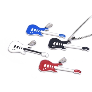 Collar con colgante de guitarra de esmalte colorido al por mayor, collar de guitarra eléctrica de acero de titanio para amantes de la música - Product Image 1