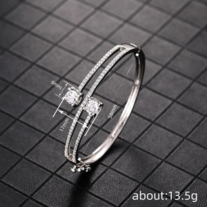 Bracciale a Cerchio Stratificato per Donne, Design Geometrico Semplice, Accessorio da Polso per Uso Quotidiano - Product Image 4