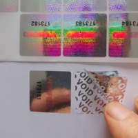 Etiqueta de Código de Barras en Rollo, Personalizada de Fábrica, Etiqueta de Número de Serie, Adhesivo de Garantía con Holograma, Material PET