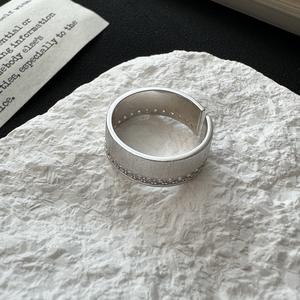 Bague en argent pur S925 brossé italien avec incrustation de diamants sur une large surface, style antique français simple et luxueux, bagues de mode en gros - Product Image 4