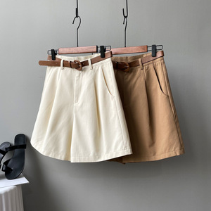 Vente en gros de shorts en polyester pour femmes taille haute avec logo personnalisé avec poche pantalon <span class=keywords><strong>court</strong></span> décontracté respirant à jambes larges pour femmes - Product Image 2