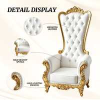 Fauteuil Trône Classique Tufté avec Cadre Doré et Revêtement en Cuir Blanc pour Mariage, Événements, Mobilier de Maison et Salon