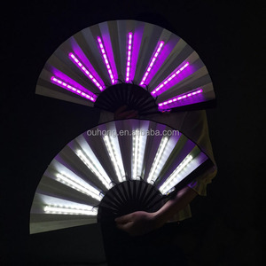 Éventail à main pliable lumineux LED haute luminosité populaire, éventails de mariage, éventail à main lumineux en bois de bambou pour cadeau, soirée de mariage, bar, <span class=keywords><strong>club</strong></span> - Product Image 6