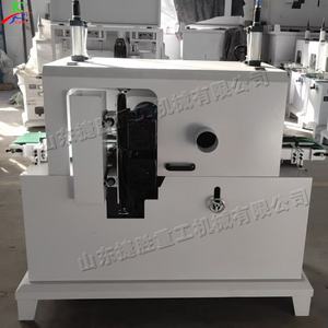 Stock limité : Machine <span class=keywords><strong>à</strong></span> poncer les rainures carrées en <span class=keywords><strong>bois</strong></span> <span class=keywords><strong>à</strong></span> quatre côtés, machine <span class=keywords><strong>à</strong></span> éliminer les bavures pour lattes en <span class=keywords><strong>bois</strong></span>, en vente - Product Image 3