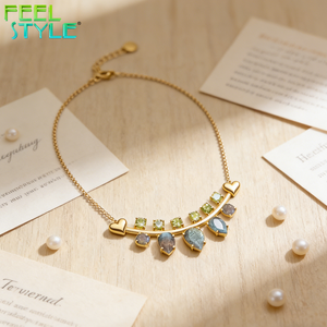 Collier pendentif barre en arc cœur unique, goutte d'eau, pierres fantaisie bleues et violettes en CZ, chaîne en acier inoxydable 316 plaqué or PVD - Product Image 1
