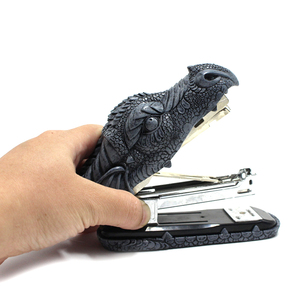 Nhựa Dragon Head <span class=keywords><strong>Stapler</strong></span> Nhiệm Vụ Ánh Sáng Của Nhãn Hiệu Văn Phòng Máy Tính Để Bàn Phụ Kiện Trang Trí Nội Thất Văn Phòng Phẩm - Product Image 6