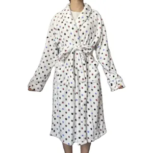 특별한 뜨거운 판매 목욕 가운 잠옷 세트 잠옷 여성 플란넬 산호 양털 소재