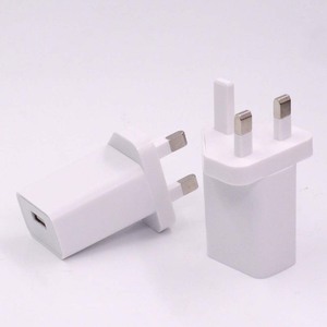 Caricabatterie da Muro 5V 2A con Spina UK a 3 Pin, <span class=keywords><strong>Ricarica</strong></span> Rapida per Telefoni Cellulari, Smartwatch e Auricolari, Prezzo Molto Conveniente, Logo Laser Gratuito - Product Image 1