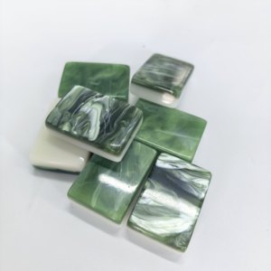 Juego de Mahjong Personalizado con Fichas de Jade, Concha de Tortuga, Perla y Acrílico, Estilo Americano, con Diseño de Animales de Singapur - Product Image 1