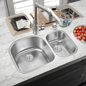 Fregadero de Cocina Doble Contemporáneo Hecho a Mano, Diseño de Estilo Rústico con Delantal Frontal, Acero Inoxidable SUS304, Venta al por Mayor - Product Image 1