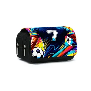 Étui à stylos double couche imprimé football avec fermeture éclair pour garçons/filles – Meilleurs cadeaux – Fournitures scolaires en tissu 2D dessin animé pour enfants - Product Image 1