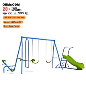 Speeltuinset met metalen frame, schommel en glijbaan, geschikt voor buitenspeeltuinen. - Product Image 1