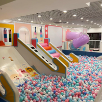 Équipement de terrain de jeu intérieur personnalisé pour enfants, avec toboggan coloré, piscine à balles, structure en métal et ABS, capacité de 500 kg