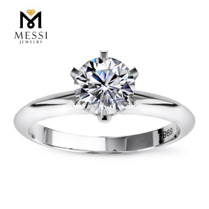 Anillo solitario de compromiso de diamante moissanita de oro blanco de 18k - Product Image 1