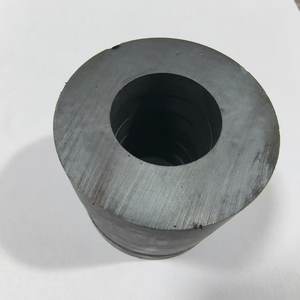 Magnet cincin fluks terkonsentrasi Ferrite Y35 kelas industri D45 * d14,5 * 5 segmen disinter untuk lapisan pemotong Las Motor - Product Image 1