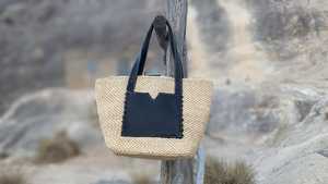 Grand sac fourre-tout en raphia tendance, tissé à la main, écologique, avec fermeture personnalisée pour un usage quotidien et des activités de plein air - Product Image 5