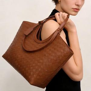 Bolso Tote con Nuevo Patrón Bordado, Sofisticado, Retro y Moderno, de Gran Capacidad para Viajes Diarios, Bolsos de Hombro para Mujer - Product Image 3