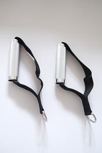 Poignée d'entraînement en aluminium argenté INIKO avec anneau en D, 1320g, 130x30mm, accessoire de fitness pour salle de sport - Product Image 2