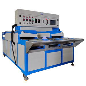 Machine de distribution de liquide micro-déposant populaire, 4 couleurs, pour la fabrication de semelles en PVC par four à tunnel de goutte-à-goutte - Product Image 4