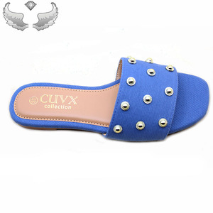 Les pantoufles pour femmes les plus vendues dans le commerce extérieur 2025, chaussures plates d'été décontractées antidérapantes à ongles et chaussures pour femmes à la mode - Product Image 4