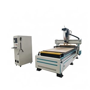 Fabricant chinois de routeur CNC à carrousel 3D ATC pour le travail du bois avec système anti-poussière sur les axes <span class=keywords><strong>X</strong></span>, <span class=keywords><strong>Y</strong></span>, Z pour la fabrication de meubles - Product Image 1
