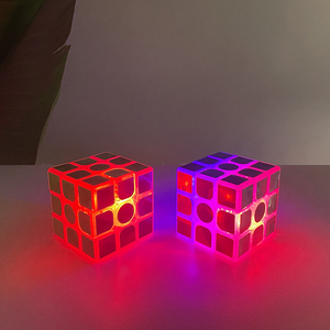 Vente flash - Cadeau <span class=keywords><strong>d</strong></span>'anniversaire créatif - <span class=keywords><strong>Cube</strong></span> magique éducatif 3x3x3 avec autocollants - 5,6 cm - Paillettes - Lumineux - Rotation fluide - Product Image 3