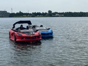 Materiale Grezzo in Polietilene LLDPE Testato per la Sicurezza, per Auto Elettriche Acquatiche e Centri di Divertimento Acquatici su Larga Scala - Product Image 6