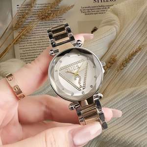 Reloj de cuarzo con correa de cuero/cuero de cocodrilo estilo empresarial para mujer - Product Image 4