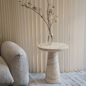 Mesa de Centro Móvil de Estilo Vintage con Aspecto de Travertino para Sala de Estar, Hotel y Casa de Huéspedes - Mesa Esquinera Pequeña de Diseño Ligero y Lujoso - Product Image 2