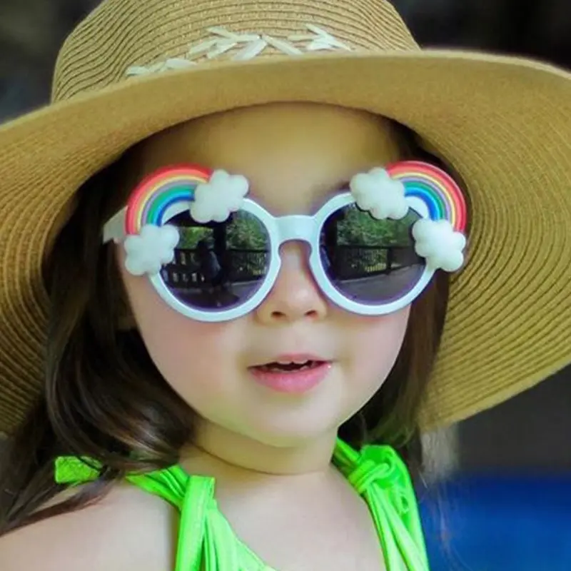 UNOC新しい子供用ファッションキッズラウンドフレームサングラスパーティーはトレンドレインボーグラスベビーサングラスを支持します