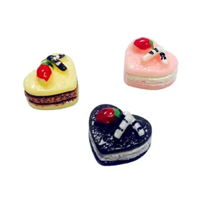 Sıcak Satış Mini Kalp Aşk Kek Şeker Minyatür Reçine Cabochons için Oyuncak Pretend Dollhouse Dekorasyon